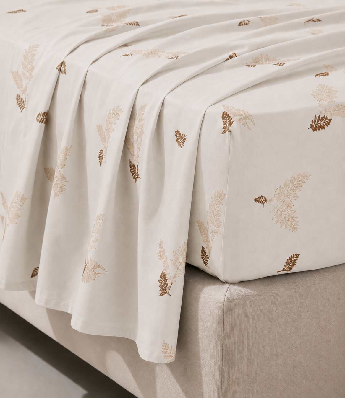 Elite Weave Ivory Fern King Size Cotton Bedsheet – Timeless Natural Elegance