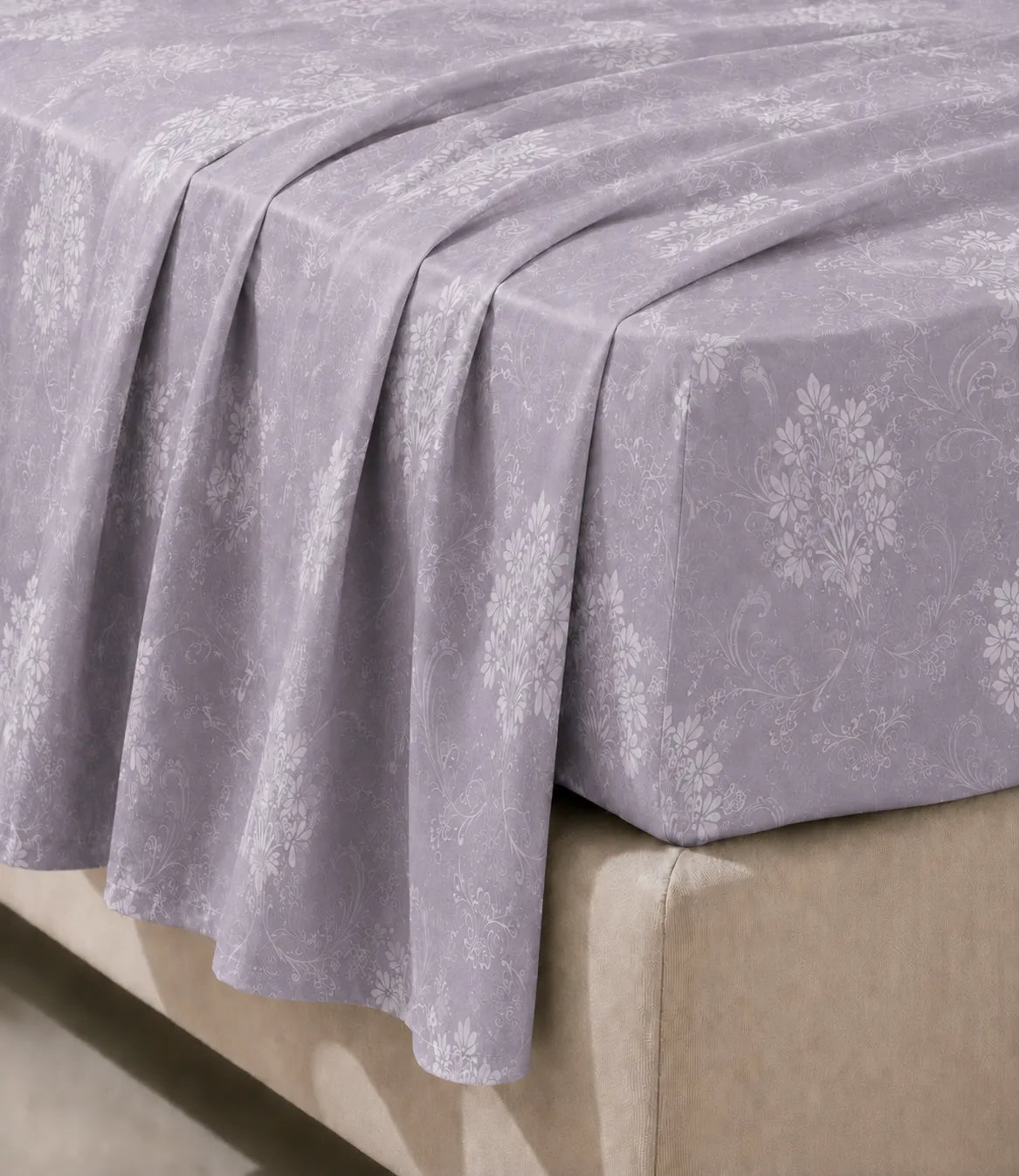 Close-Up of King Size Lavender Floral Vine Cotton Bedsheet Highlighting Soft Texture and Intricate Floral Design